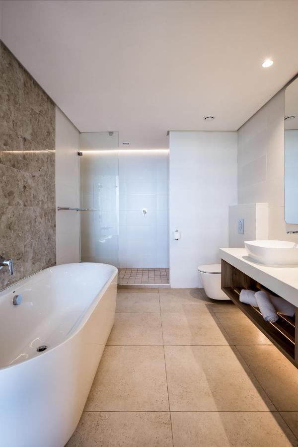 Bluewater Bay Sunrise Hotel Amsterdamhoek Екстериор снимка