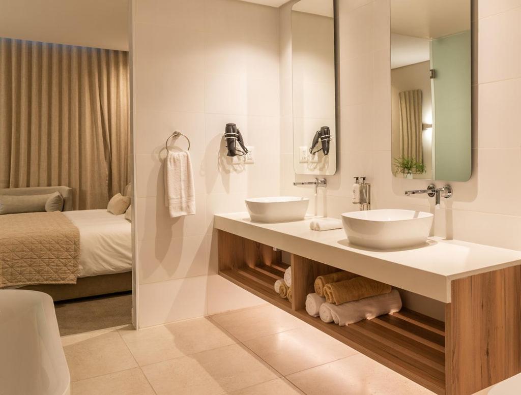 Bluewater Bay Sunrise Hotel Amsterdamhoek Екстериор снимка